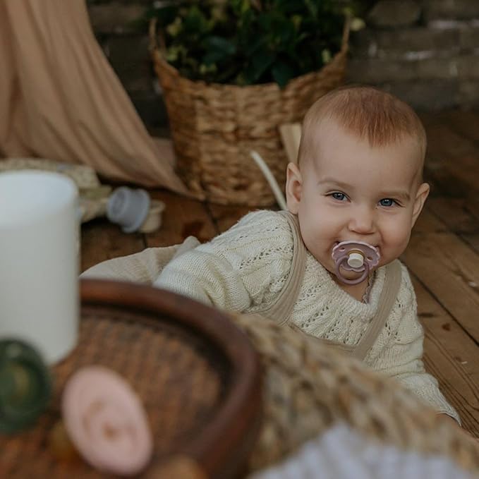 FRIGG Natural Rubber Baby Pacifier 6-Pack Blooming Love | Made in Denmark | BPA-Free (6-18 Months)