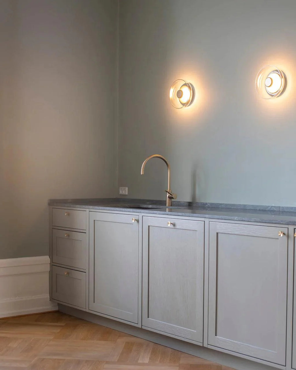 Eclipse Halo Wall Lamp 9.1"