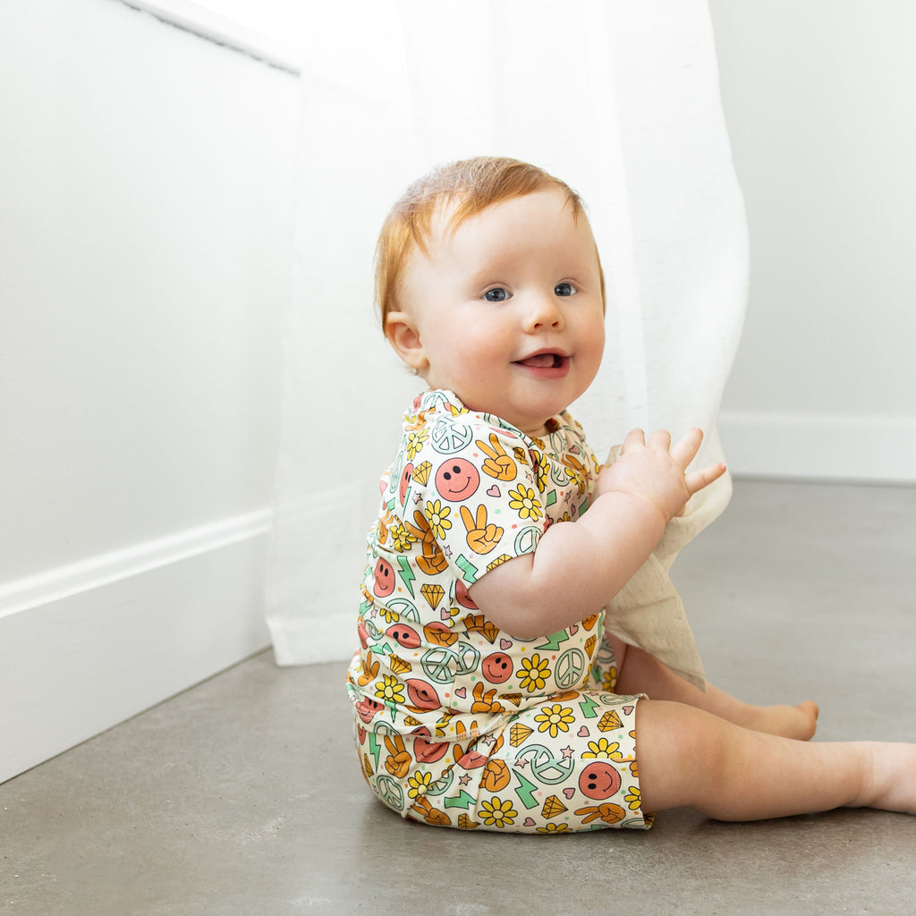 TWO PIECE SHORTIE SET- Groovy Summer